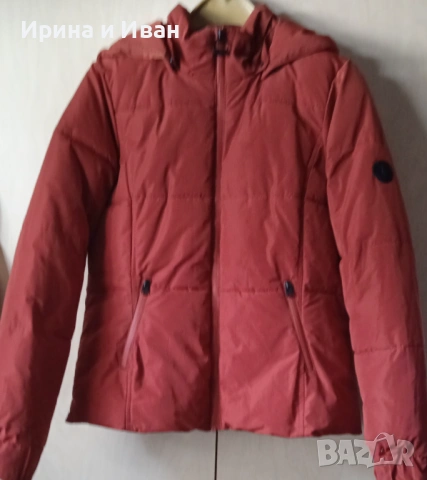 Топло дамско яке.