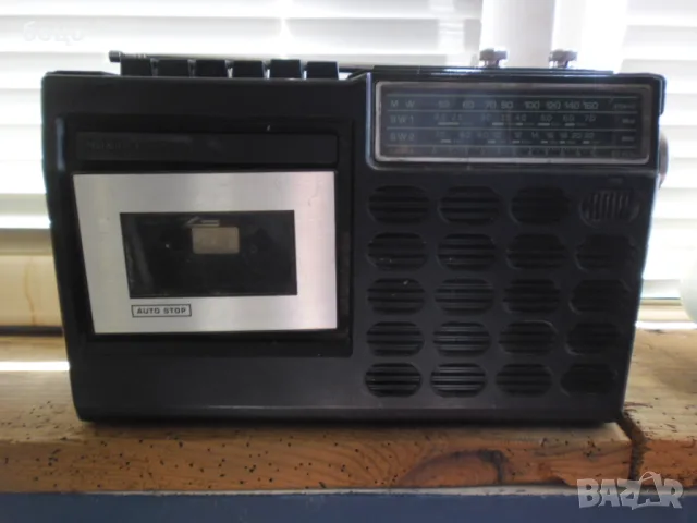 Продавам касетофон National Panasonic