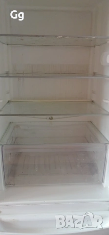 Хладилник Whirlpool WBE3111A+W, снимка 12 - Хладилници - 54020124