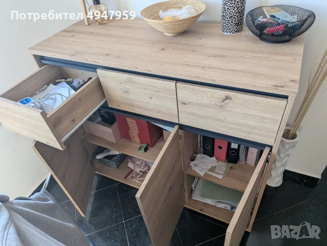 Скрин/ шкаф за хол/ нов, снимка 2 - Скринове - 56448006