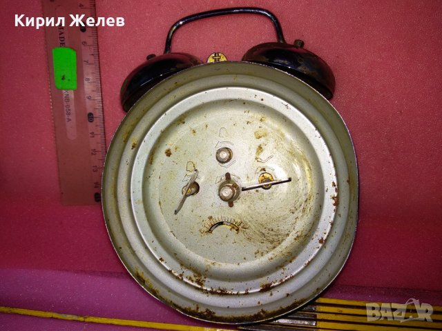PRIM FABRIQUE EN TCHECOSLOVAQUIE Стар МЕХАНИЧЕН КОЛЕКЦИОНЕРСКИ ЧЕХОСЛОВАШКИ БУДИЛНИК - ПРИМ 43683, снимка 4 - Антикварни и старинни предмети - 44466258