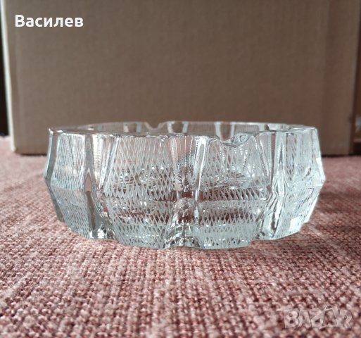Продавам масивен кристален пепелник, снимка 2 - Антикварни и старинни предмети - 39291392