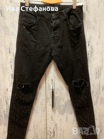 Черни накъсани колена дънки унисекс модел 