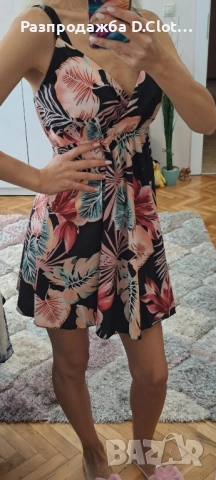 нова рокля на цветя, снимка 6 - Рокли - 51365436