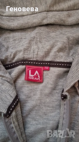 Подарявам пуловери и суитчъри, снимка 2 - Блузи с дълъг ръкав и пуловери - 53915388