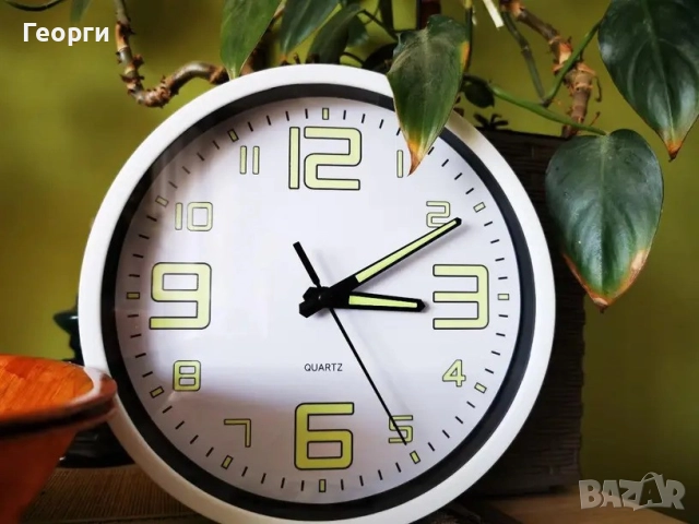 Стенен часовник със светещ циферблат., снимка 3 - Стенни часовници - 52007374
