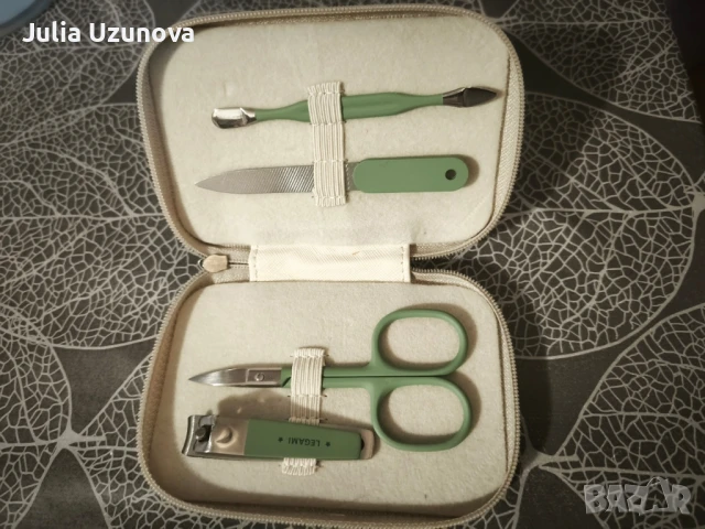 Комплект за маникюр Legami - Travel, снимка 3 - Портфейли, портмонета - 51358444