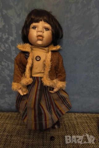 Порцеланова кукла колекционерска 