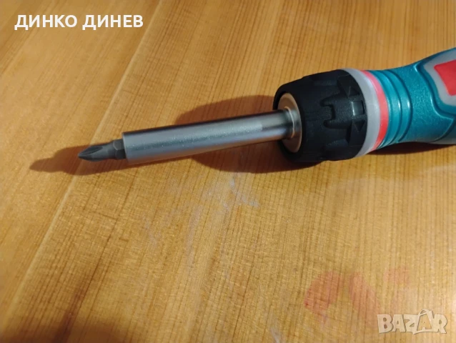 Отвертка-Тречотка с накрайници, снимка 4 - Отвертки - 51234655