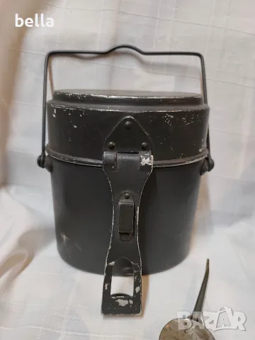 Швейцарско армейско полево канче (ешус) модел 1952 година в комплект с оригинална военна масльонка, снимка 2 - Антикварни и старинни предмети - 56165721