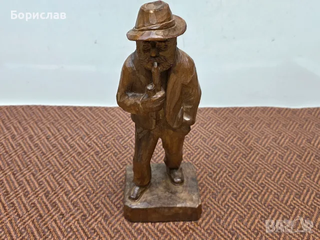 Дървена статуетка