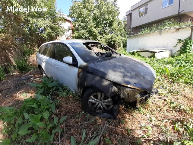 Пежо 308 т9 , peugeot 308 sw 1.6 blue hdi, снимка 5 - Автомобили и джипове - 56301018