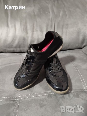 Дамски  оригинални маратонки DKNY, снимка 2 - Маратонки - 40282973