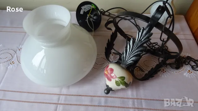 Полилеи, декорация в стил Рустик, метал и порцеланова част., снимка 8 - Полилеи - 48311461