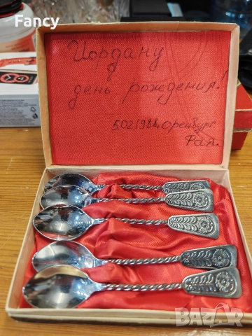 Стари чаени лъжички в кутия, снимка 2 - Антикварни и старинни предмети - 52733988