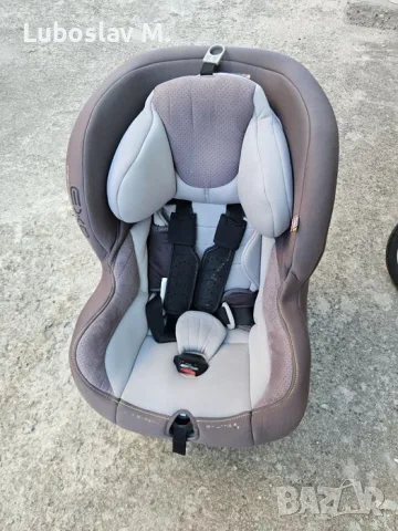 Столче за кола за малко дете - 1, 2 годишно
