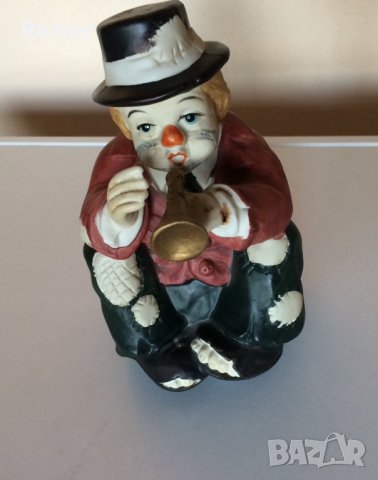 Стара колекционерска порцеланова музикална фигурка Sun Saint