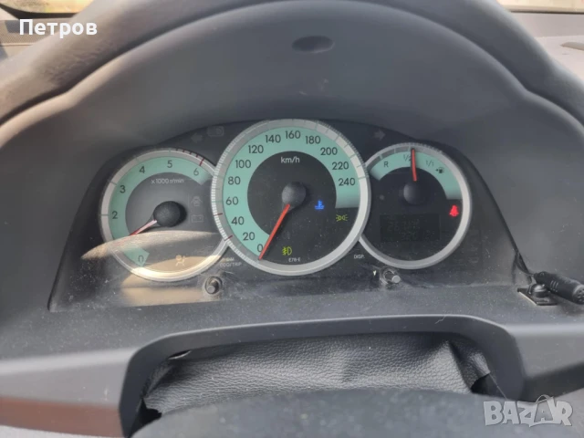 Toyota Corolla Verso 2.2 D4D На части, снимка 2 - Автомобили и джипове - 50723395