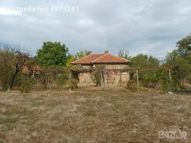 Къща с двор в село Зимница, снимка 4 - Къщи - 56510078