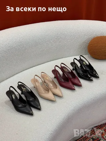 Valentino Garavani Дамски Обувки С Нисък Ток Тип kitten heel И Каишка - Различни Цветове Код SEM-623