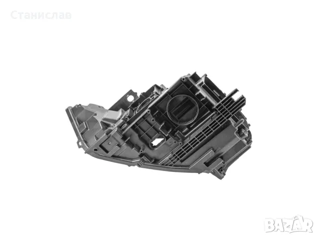 Дясна основа (корпус) за фар за Audi Q3 8U Facelift (2014-2018), снимка 4 - Части - 47936861