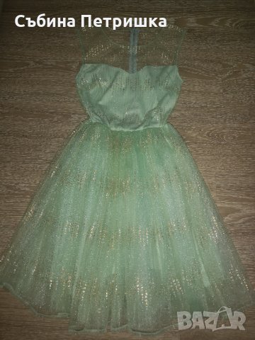 Рокля с дантела и тюл в резеда