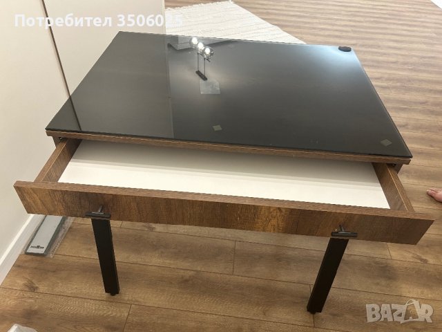 Продавам помощна маса, снимка 3 - Маси - 42036420