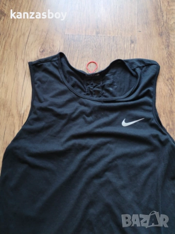 Nike Dri-FIT Run Division Women's Running  - страхотен дамски потник С КАТО НОВ, снимка 6 - Други - 54347261