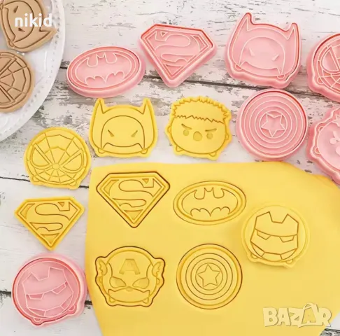 8 бр герои Avengers Хълк Батман Спайдърмен Айрън пластмасови разглобяеми резци форми тесто бисквитки, снимка 3 - Форми - 49210433