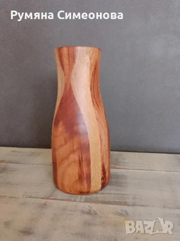 Дървена ваза 