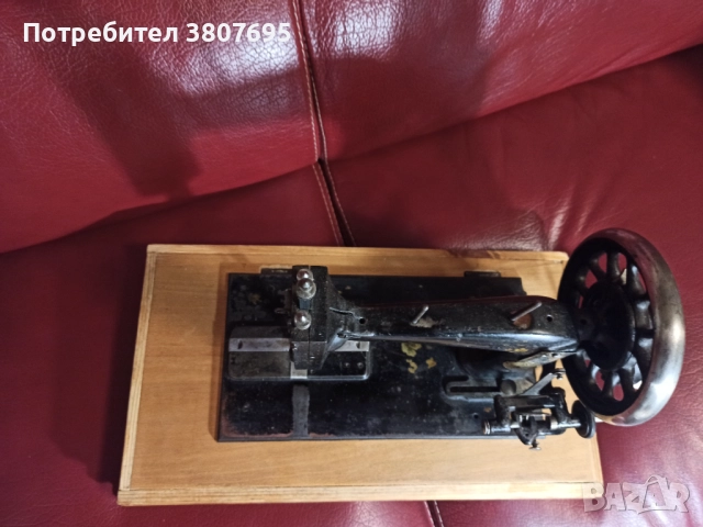 Антична шевна машина, снимка 3 - Шевни машини - 52633076