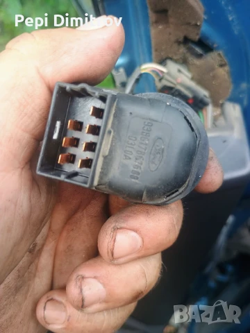 Превключвател за огледало FORD с номер на част 03L0A 