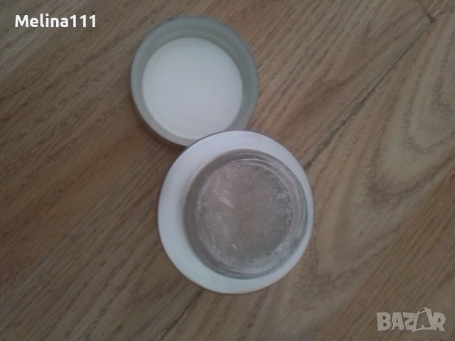 Крем за лице anew avon с хиалурон, снимка 2 - Козметика за лице - 39187779