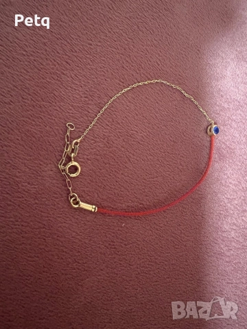 Дамска златна гривна с червен конец , снимка 2 - Други - 52566583