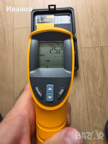 Термометър Fluke 561 , снимка 2 - Измервателни инструменти - 55885209