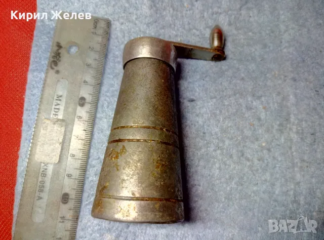 СТАРА РЕТРО АЛУМИНИЕВА РЪЧНА МЕЛНИЧНА За ЧЕРЕН ПИПЕР и ДРУГИ ПОДПРАВКИ 48332, снимка 2 - Антикварни и старинни предмети - 47607562