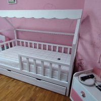 Детско легло тип къщичка с издърпващ се шкаф, снимка 4 - Други стоки за дома - 40436720