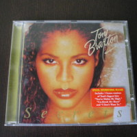 Toni Braxton ‎– Secrets 1996, снимка 1 - CD дискове - 44673237