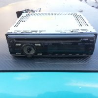 CD радио за автомобил PIONEER  4x50 +AUX, снимка 1 - Радиокасетофони, транзистори - 31926616