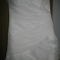 Сватбена рокля и Воал-оригинални от колекцията на Demetrios, снимка 12 - Сватбени рокли - 29671623