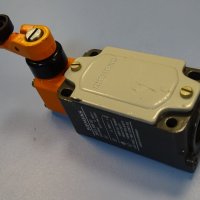 изключвател краен Siemens 3SE3 120-1G limit switch 220V/10A, снимка 6 - Резервни части за машини - 42131701