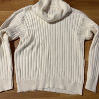 Бяла блуза , снимка 1 - Блузи с дълъг ръкав и пуловери - 44297328