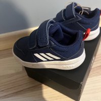 Детски маратонки Adidas, снимка 3 - Бебешки обувки - 42520575