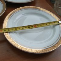 Стар български порцелан чинии с златен кант , снимка 5 - Антикварни и старинни предмети - 39897654