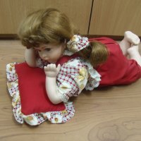 № 6442 стара порцеланова кукла   - размери - дължина 36 см , височина 17 см , снимка 1 - Други ценни предмети - 37646898