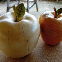 Две ябълки. Дърворезба., снимка 2 - Декорация за дома - 44549670