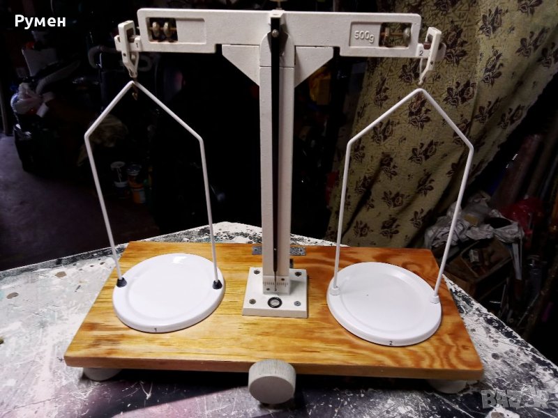 Лабораторна везна , снимка 1