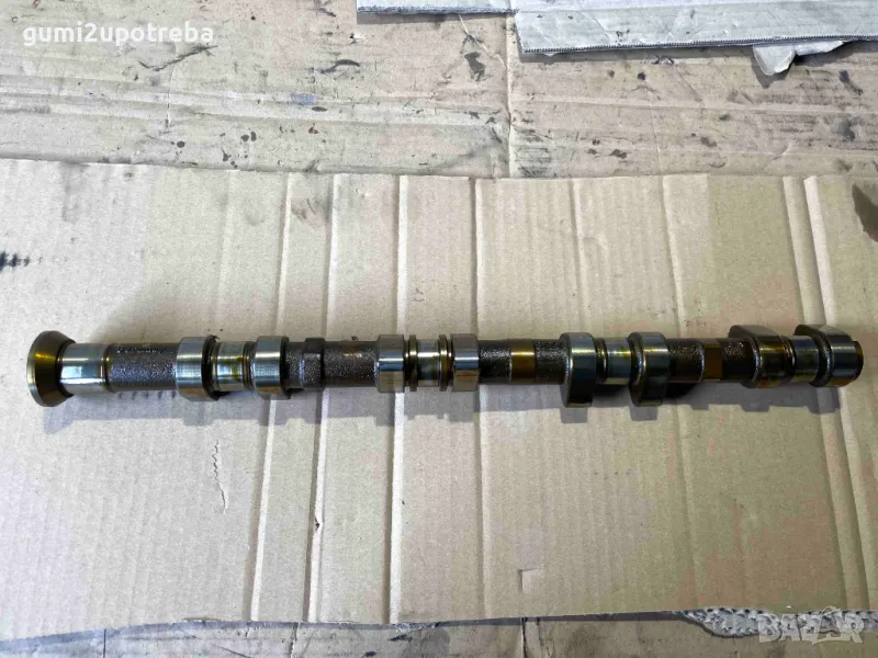 Изпускателен Разпределителен Вал Десен 24203AS02 Porsche Cayenne 957 4,8 V8, снимка 1