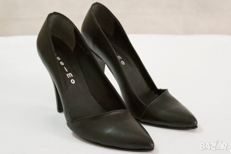 Черни обувки с висок ток марка Issimo , снимка 1