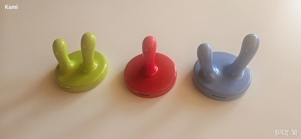Три нови цветни закачалки за стена , снимка 1